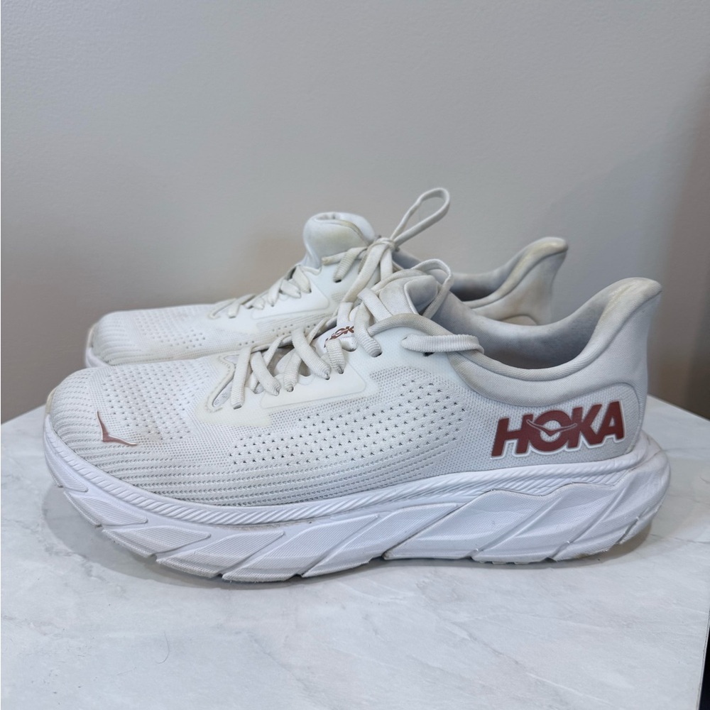 🔥Hoka One One White Sneakers with Blue Logo Women’s Size 9 EUC🔥